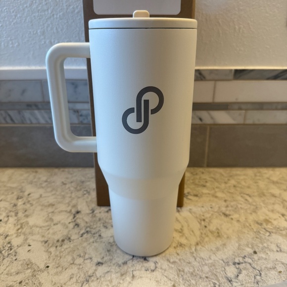 New- Hydro jug -POSHMARK traveler 40 oz insulated‎ mug - Picture 3 of 9